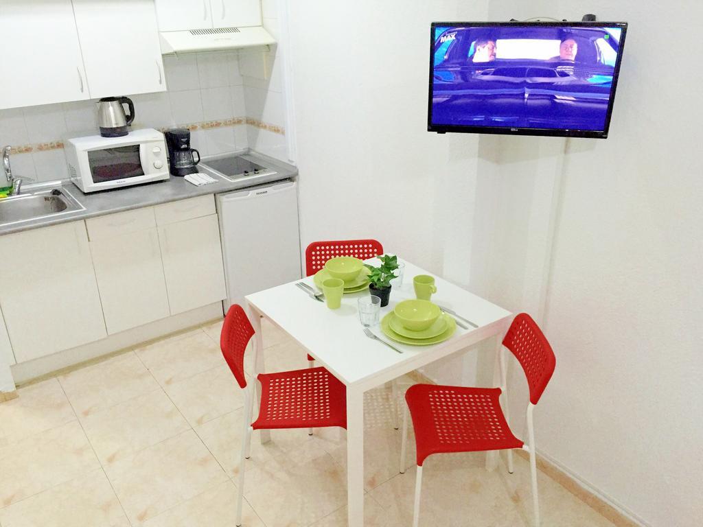 Estudio Las Huertas Madrid Exteriör bild